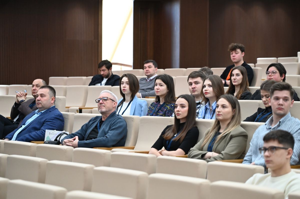 Conferință in memoriam Aureliu Gumeniuc